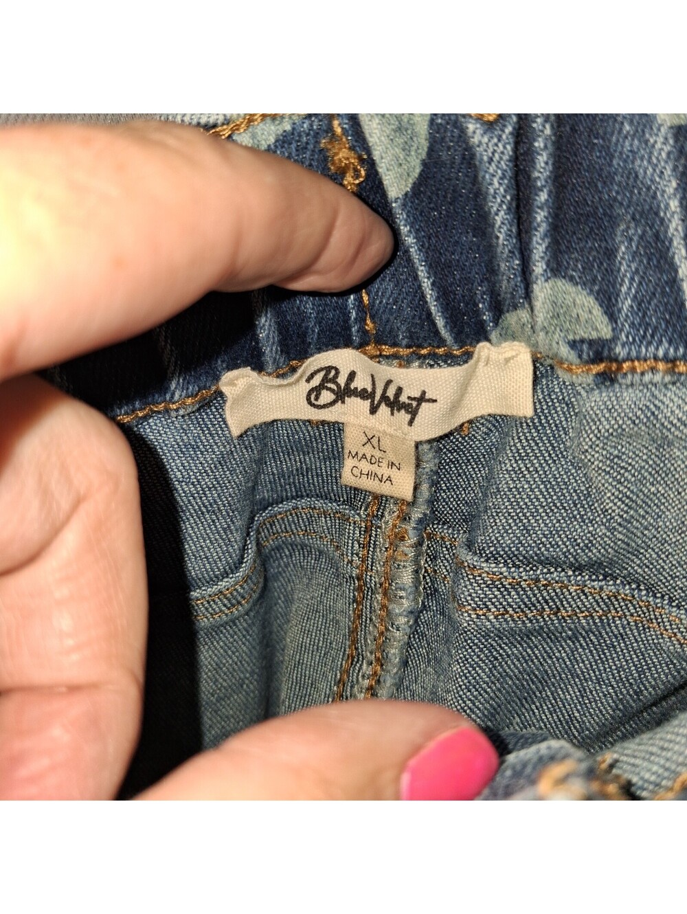 Blue Velvet XL Floral Print Denim Pants with Button Fly - Picture 4 of 5